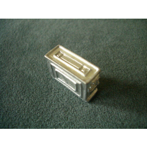Metal US ammunition box small  in 1/16, unpainted 