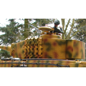 Tiger I - turret track links + holders of metal