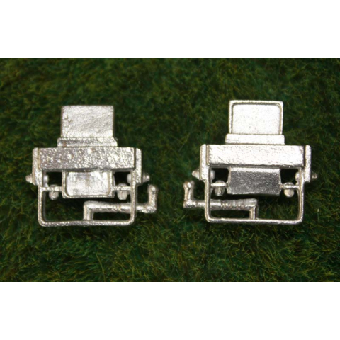 Metal optical square in 1/16, unpainted, suitable forLeopard or other tanks. 