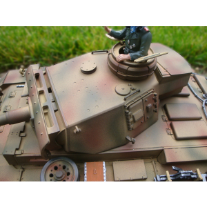 Sonderedition: Taigen 2.4 GHz Panzer III + BB Einheit 6mm + Rauch und Sound + Sommertarn