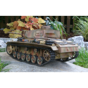 Taigen 2.4 GHz  Panzer III Special edition + Taigen gun recoil system + IR system +  + smoke and sound + Summer Tarn