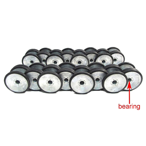 Tiger I - ball bearing metal road wheels with Dunlop rubber band, early version