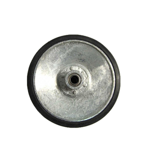 Tiger I - ball bearing metal road wheels with Dunlop rubber band, early version