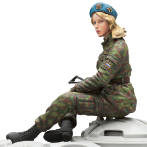 SOL - 1/16 UdSSR Figurine féminine infanterie