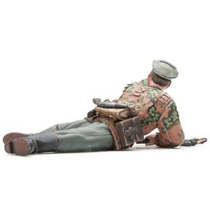 SOL - 1/16 Officier allemand couché