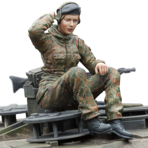 SOL - 1/16 Dt. Bundeswehr female tank gunner