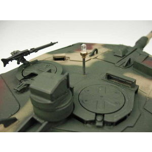 Metalledition V3 LEOPARD 2A6 IR/Rohrrückzug 1:16 - 2.4 GHz mit Metallwanne/Turm + Metallketten + Antriebs-/Leiträder aus Metall + Metalllaufrollen + Stahlgetriebe