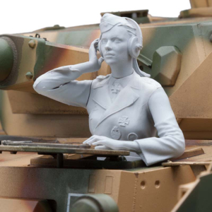 SOL - 1/16 PzKpfw IV figurine allemande féminine pilot de char