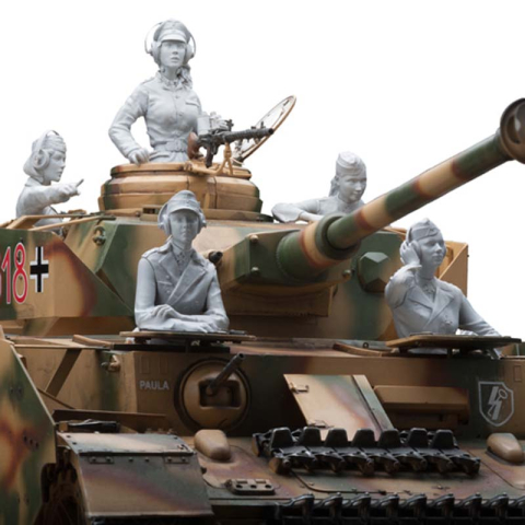 SOL - 1/16 PzKpfw IV German female tank crew, 5 figures