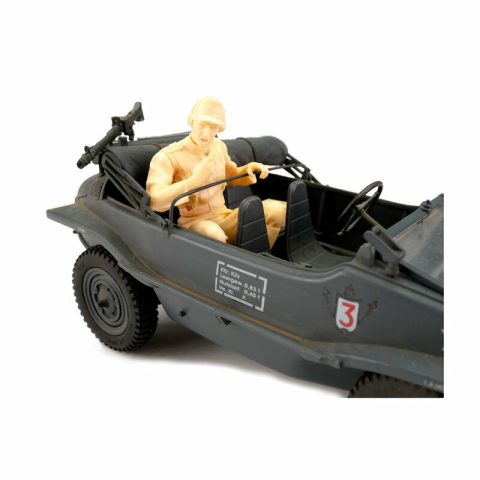 Crew for the VW swimming car (Schwimmwagen) in 1:16, figure kit radio operator, not painted