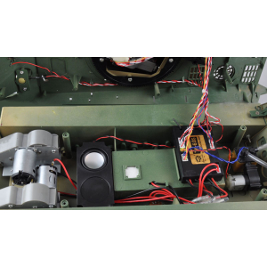 Heng Long T-72 Platinium Version in 1:16 mit BB-Einheit, IR-Funktion sowie V7 Platine und Transportbox aus Holz