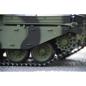 PRE-VENTE: 1/16 RC Chieftain PRO Edition BB/IR/Recul de canon, chenille metal avec pad, transmission en acier, platine Haya 6.3 sons et fumée