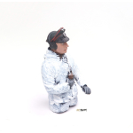Figure 1/16 - German tank commander winter camouflage, half figure, assembled and handpainted