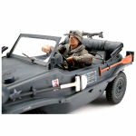 Crew for the VW swimming car (Schwimmwagen) in 1:16, driver, painted Winter