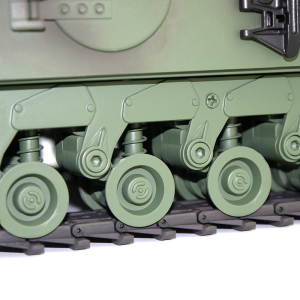 CHURCHILL MK.VII - PRO  in 1:16 mit Rohrrückzug / Blitzeinheitnheit / IR-System Scharze Metallketten