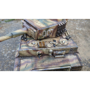 Tigre I fin de prod. WITTMANN 007 edition Airbrush métal 1:16 avec unité de fumé canon, recul canon servo, flash xenon, systeme IR et platine V3