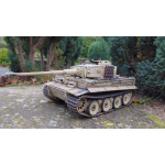 Tigre I millieu de production - "Otto Carius Bataillon 502 " edition Airbrush métal 1:16 avec unité de fumé canon, recul canon servo, flash xenon, systeme IR et platine V3