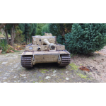 Tigre I millieu de production - "Otto Carius Bataillon 502 " edition Airbrush métal 1:16 avec unité de fumé canon, recul canon servo, flash xenon, systeme IR et platine V3