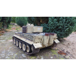 Tigre I millieu de production - "Otto Carius Bataillon 502 " edition Airbrush métal 1:16 avec unité de fumé canon, recul canon servo, flash xenon, systeme IR et platine V3