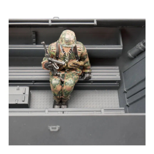 Besatzung für den SDKFZ. 251 Figur 1:16, Panzergrenadier Platanentarn Frühling