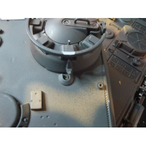 Dommage mineur: Panther G edition métal V3 system de fumé de canon + chassis métal + tourelle métal + system de tir BB + caisse de transport en bois