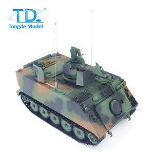 Degat minimal: M113 A1 ACAV PRO CAMO en 1/16 RTR