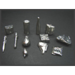 Soldiers equipment, 12 pcs made of metal in 1/16, unpainted