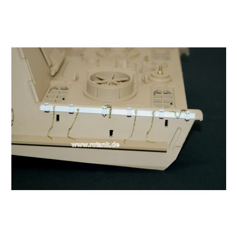 Jagdpanther / Panther G/F, reserve track links holder